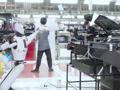 中国第一具身大模型获21亿元融资，银河通用机器人估值突破200亿